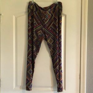 LuLaRoe Tall & Curvy 2 (TC2) Leggings